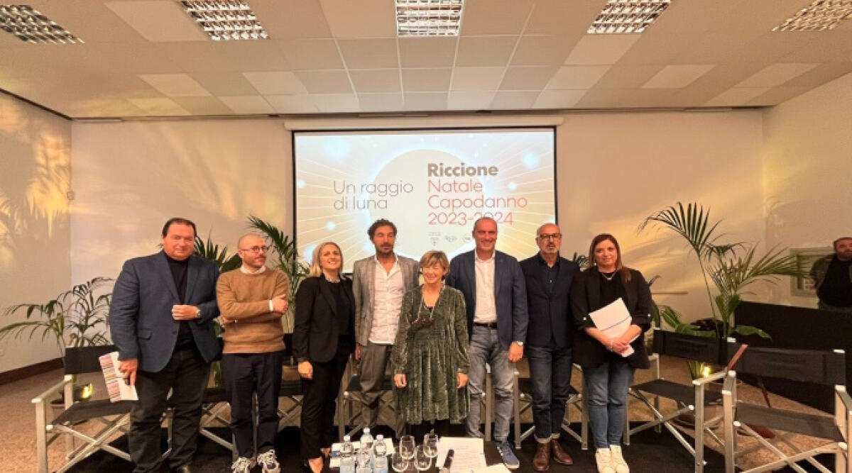 Riccione si illumina di magia: Natale e Capodanno 2023-2024 sotto la Luna - la presentazione del programma