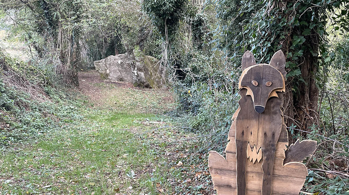 Escursioni in Valmarecchia: il borgo di Torricella e il mistero delle vasche sacrificali - L'ingresso alle vasche sacrificali del Borgo di Torricella (comune di Novafeltria)