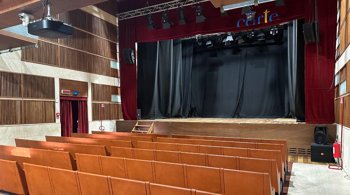Coriano, conclusi i lavori al Teatro CorTe: efficientamento energetico e attrezzature sceniche - Interno del teatro CorTe