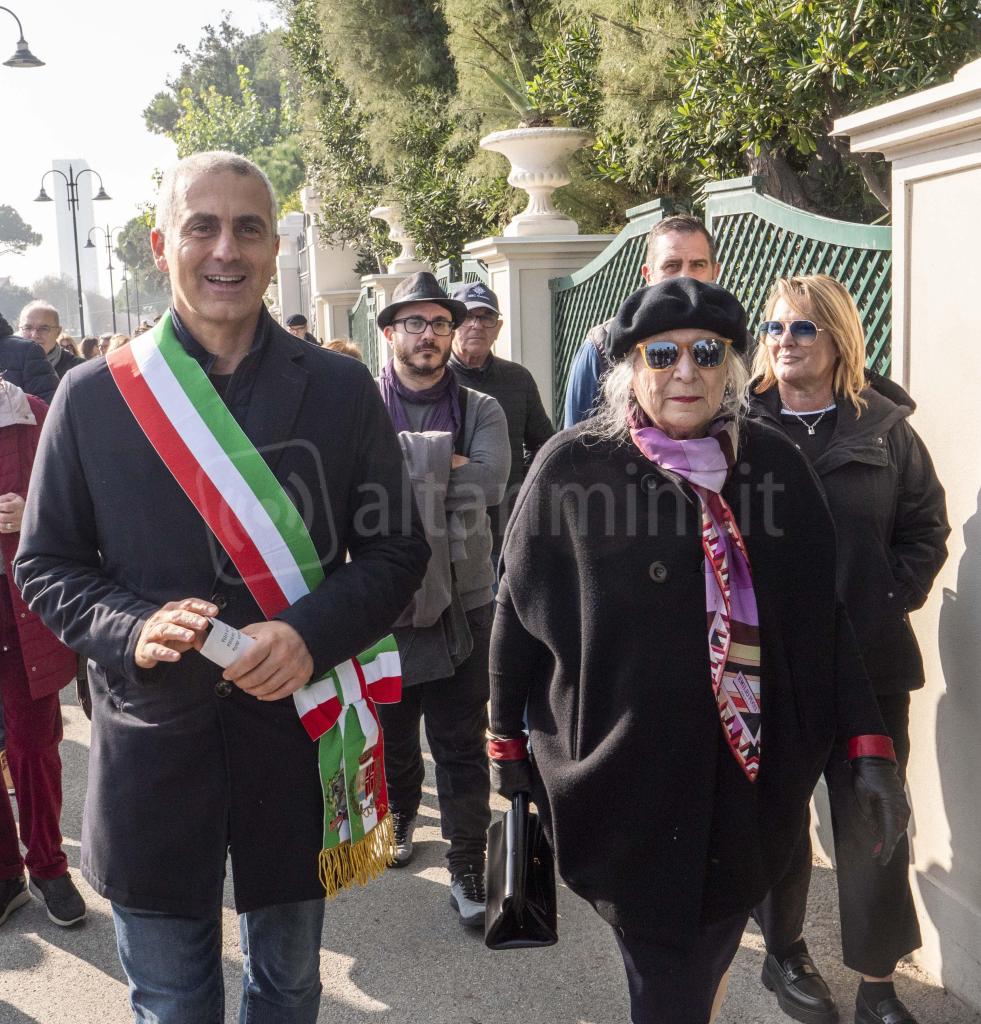 Rimini; 15/11/2023: Comune RN, Ufficio Stampa, intitolazione rotonda Lucio Battisti©Riccardo Gallini /GRPhoto