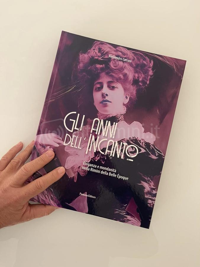 La copertina de “Gli anni dell’incanto”