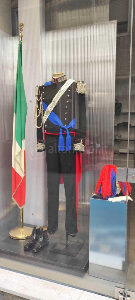 La vetrina allestita a Rimini