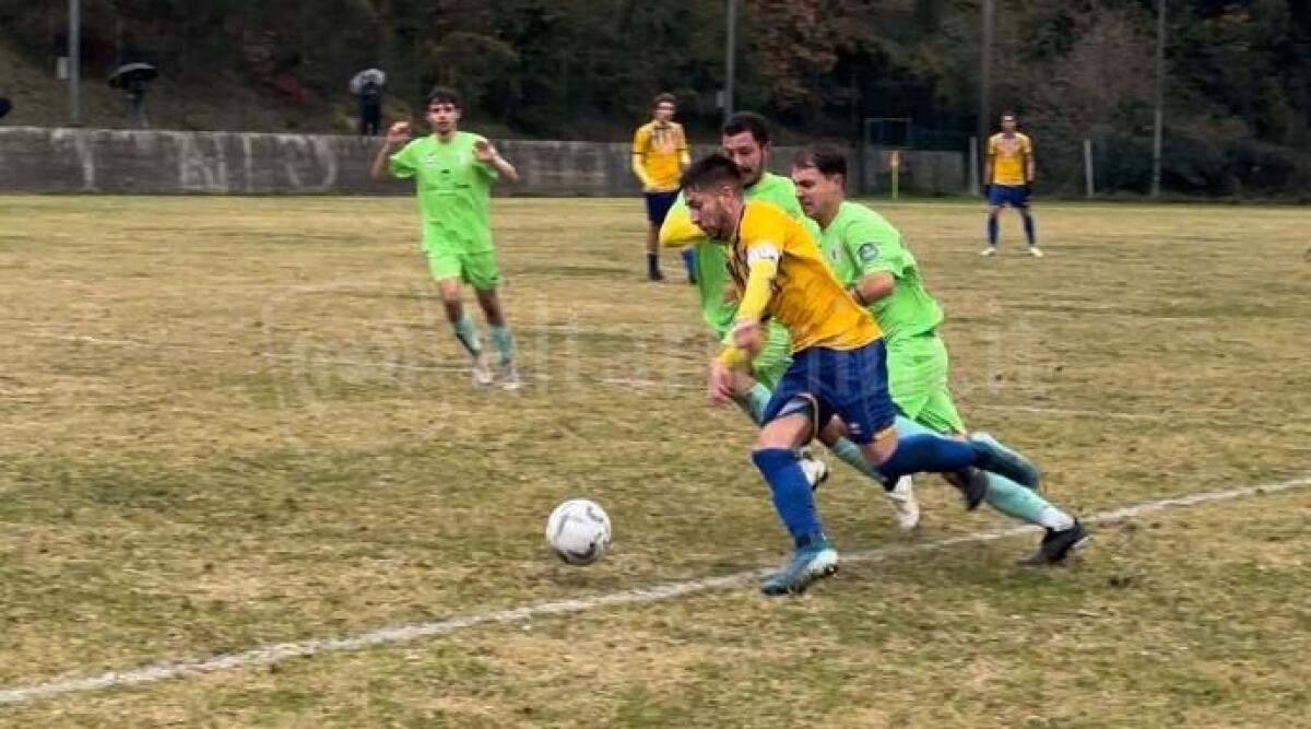 Calcio Prima, prima sconfitta del Santarcangelo: 4-3 a Mondaino.La beffa nel recupero -
