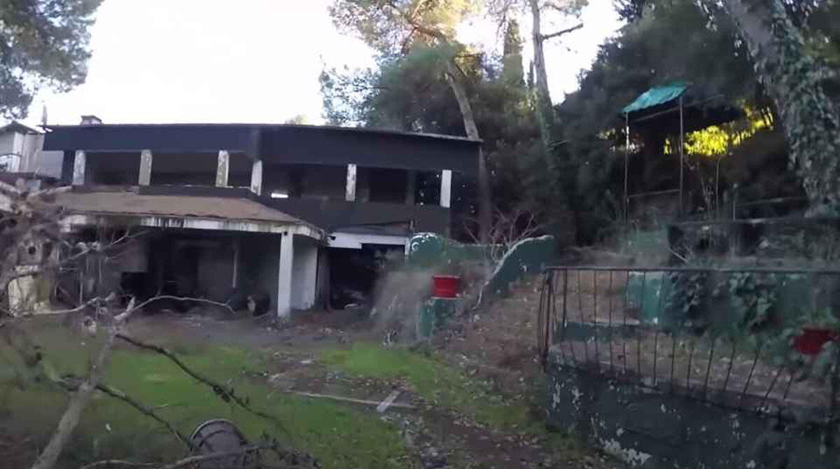 Addio alla discoteca Paradiso: le ruspe abbattono un simbolo di Rimini - FOTO SAN MARINO RTV