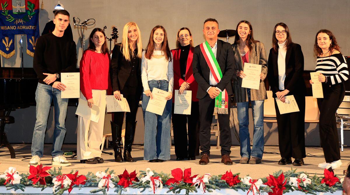 Misano, in tanti al Teatro Astra per il saluto di fine anno del Sindaco - Foto di Marzio Bondi