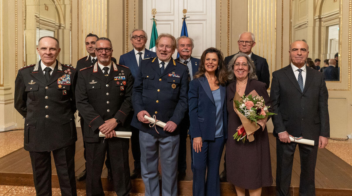 Rimini applaude il merito: al teatro Galli premiati nove cittadini d'eccellenza -