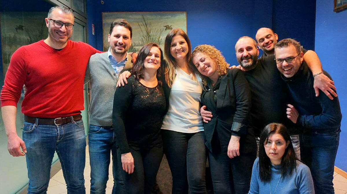 San Clemente: dopo 30 anni gli ex alunni si ritrovano a cena, a pochi passi dalla loro scuola - I protagonisti della Réunion