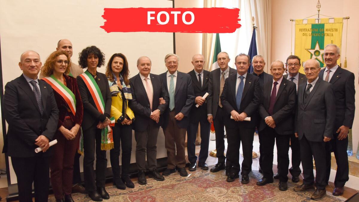 Maestri del lavoro, le stelle a sette riminesi: 'Eccellenza e lungimiranza' - La consegna dei brevetti in Prefettura