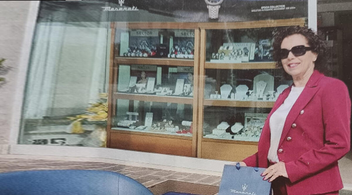 Sonia Bartolini chiude dopo 45 anni la storica gioielleria di Misano Adriatico - Fine di un’epoca a Misano Adriatico