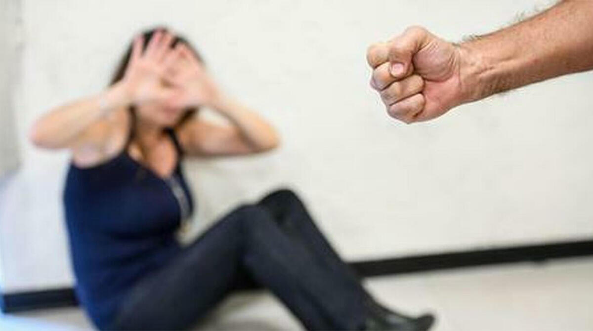 Schiaffi al figlio, ricatti e minacce all'ex moglie: a processo, ma accordo in vista - Foto di repertorio