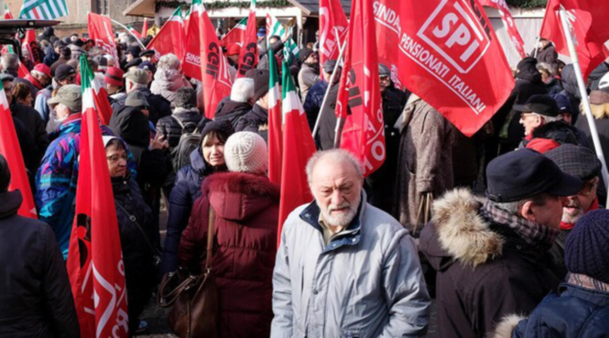 Tagli alle pensioni, anche da Rimini in piazza a Roma - Foto Ansa