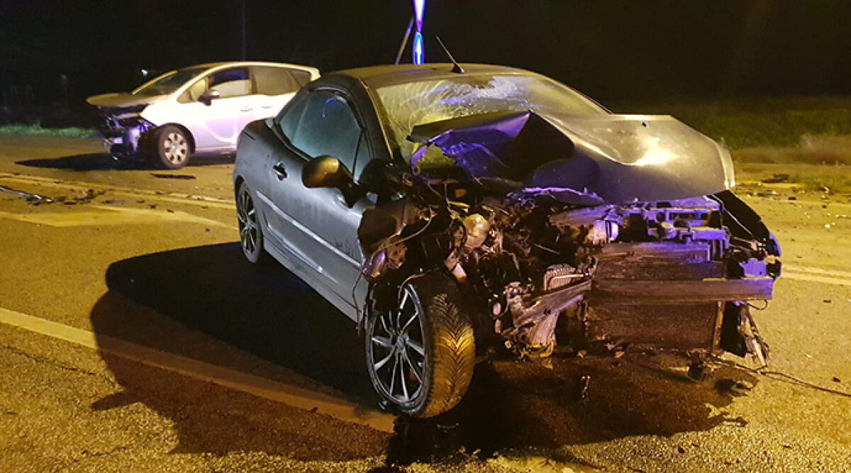 Rimini, frontale tra due auto nella notte: tragedia sfiorata - Il luogo dell'incidente