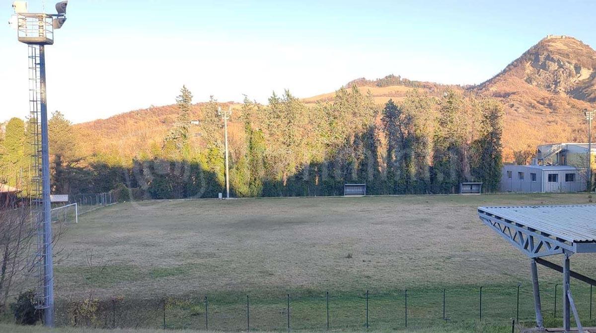 Novafeltria, trovati i soldi per la nuova piscina: una sorpresa di Natale - Ex campo sportivo di Novafeltria Foto Luciano Rossi
