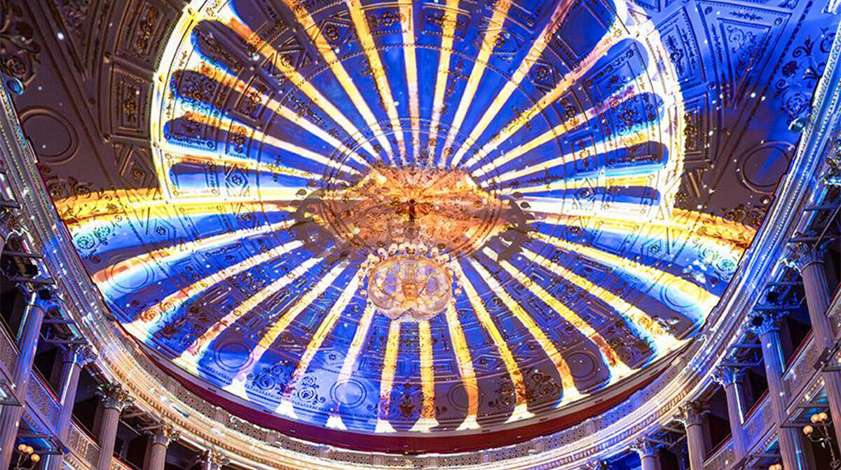 Il Teatro Galli di Rimini diventa installazione artistica: un suggestivo viaggio visivo - Teatro Galli di Rimini