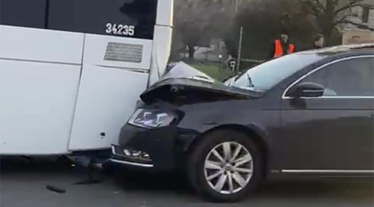 Auto tampona un bus sulla Marecchiese. Disagi alla circolazione - Il luogo dell'incidente