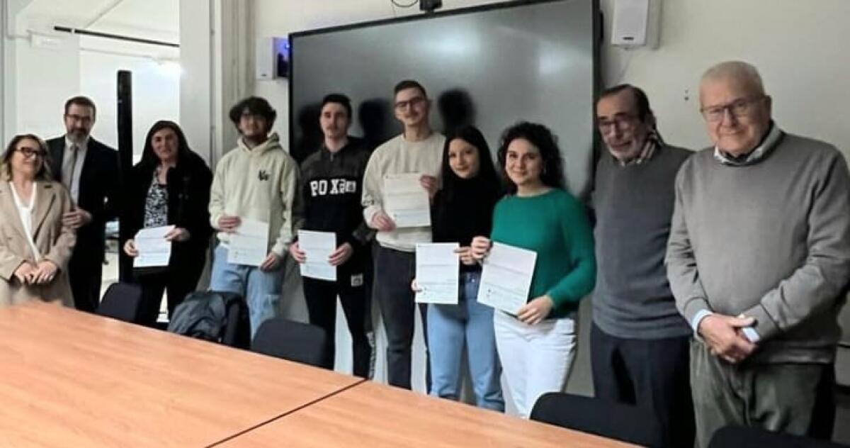 Sei promettenti studenti morcianesi premiati con una borsa di studio - 