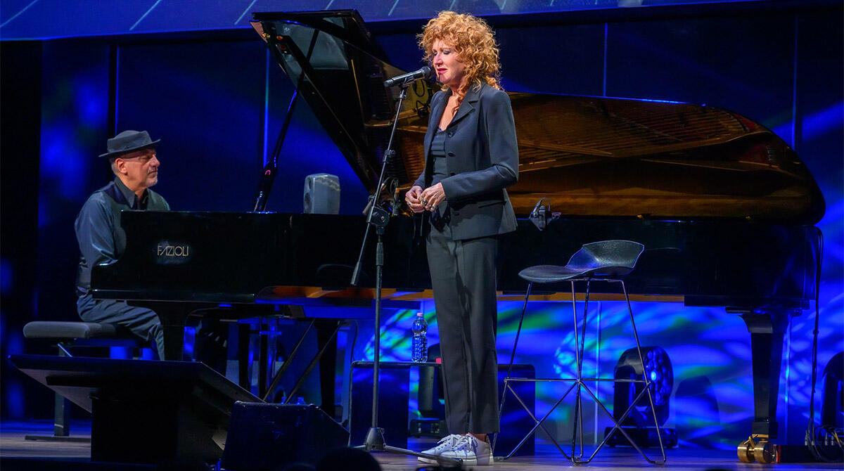 Fiorella Mannoia, la sua voce incanta oltre 1200 spettatori sul palco di Riccione - Fiorella Mannoia e Danilo Rea PH CASALBONI
