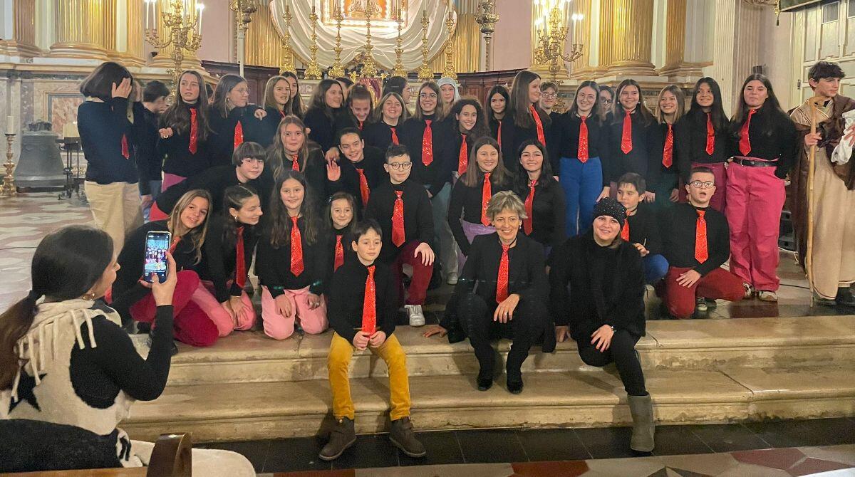 Magia e melodie: Le Befane accoglie il Natale con il concerto del Coro Voci Bianche di Rimini - Il coro delle voci bianche
