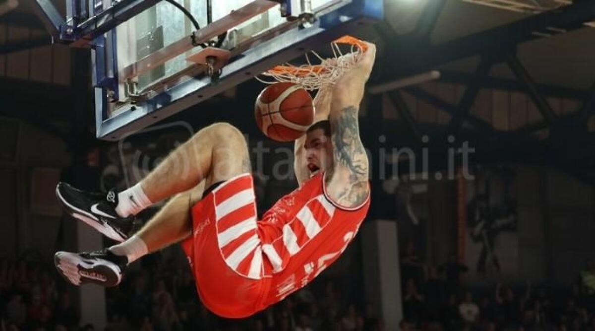 Basket A2, RivieraBanca torna a sorridere: battuta l'Assigeco (83-78). Agganciato il terzultimo posto - 