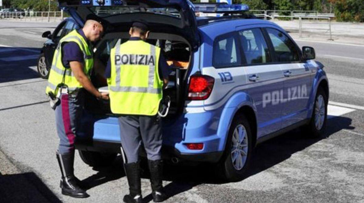 In autostrada sul tir con il cronotachigrafo alterato: 2000 euro di multa e patente sospesa -