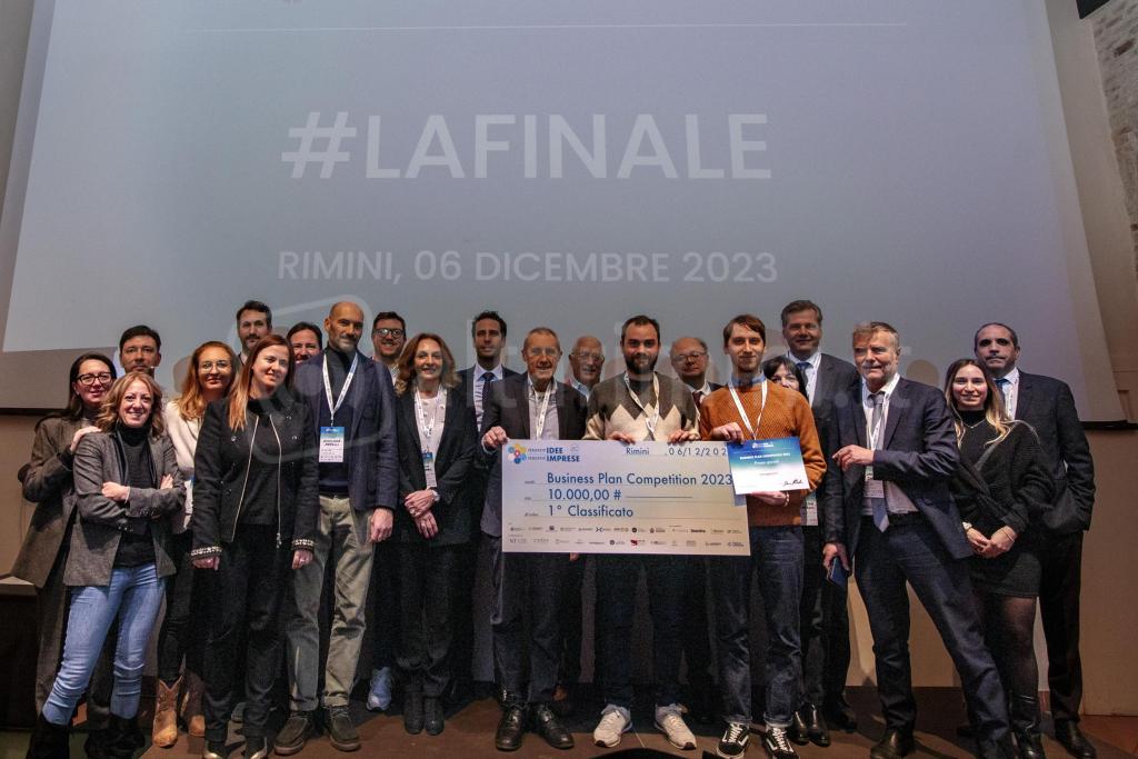 Vincitori insieme a soci e partner Ph © Giorgio_Salvatori