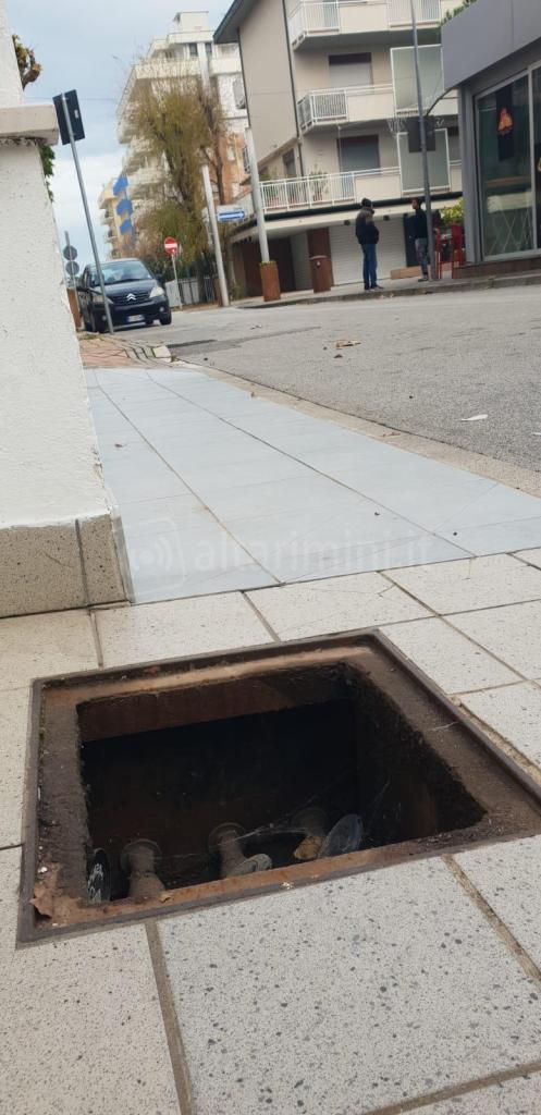 Il tombino senza grata