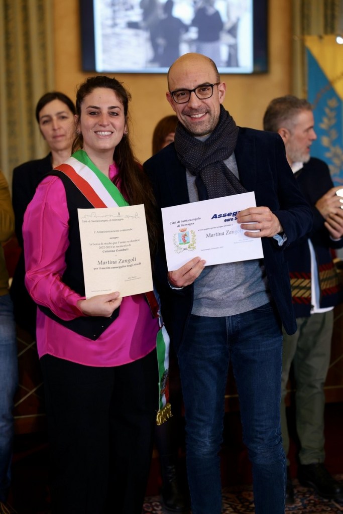 Il padre di Martina Zangoli ritira il premio per la figlia