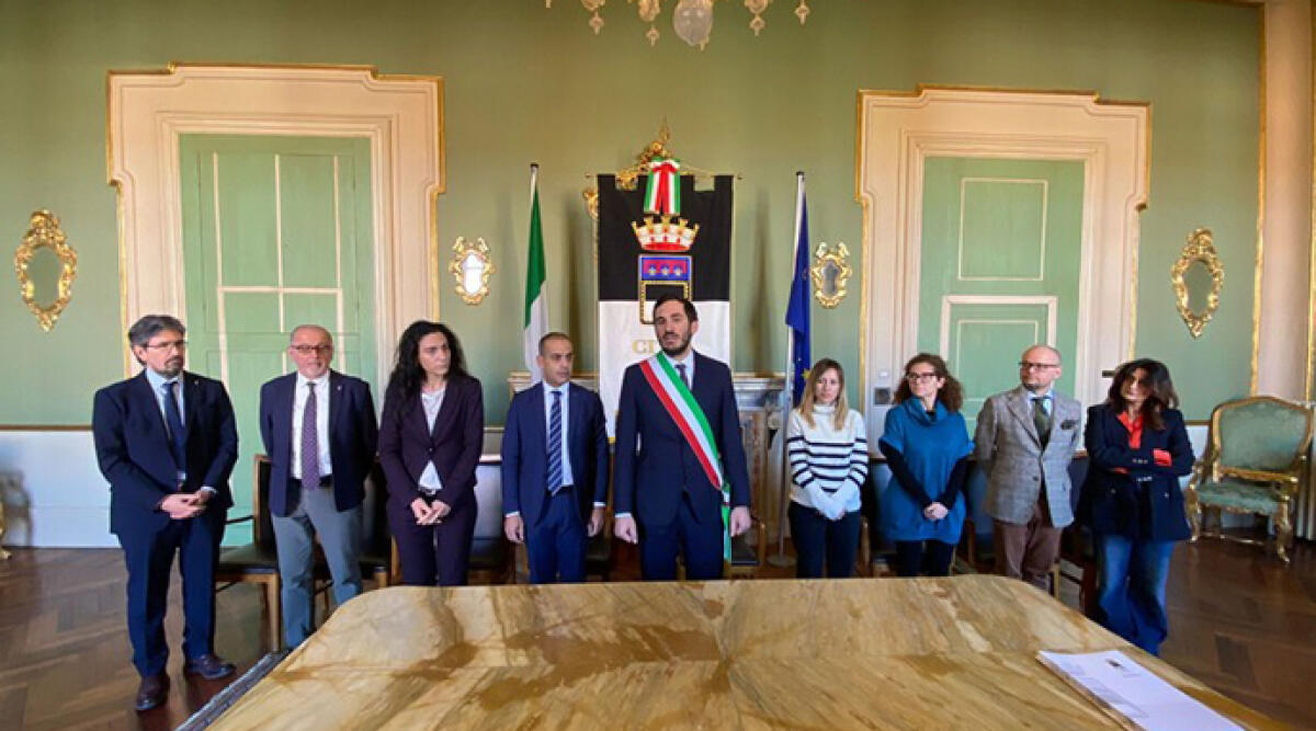 Cesena capoluogo: una svolta storica nella mappa delle Province - Il sindaco Enzo Lattuca (al centro) con la Giunta