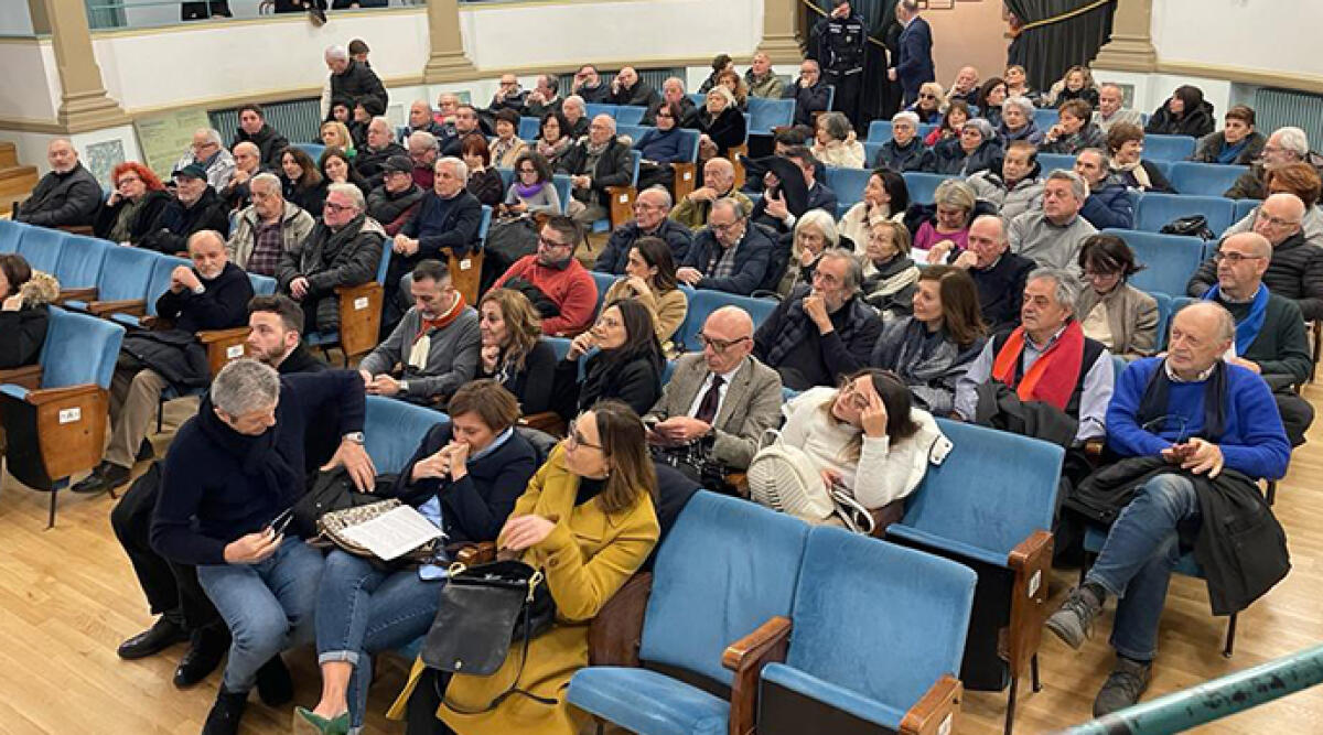 Scontro politico sull'ospedale Sacra Famiglia: accuse nel confronto tra Valmarecchia Libera e Pd - L'incontro tenutosi presso il Teatro Sociale di Novafeltria