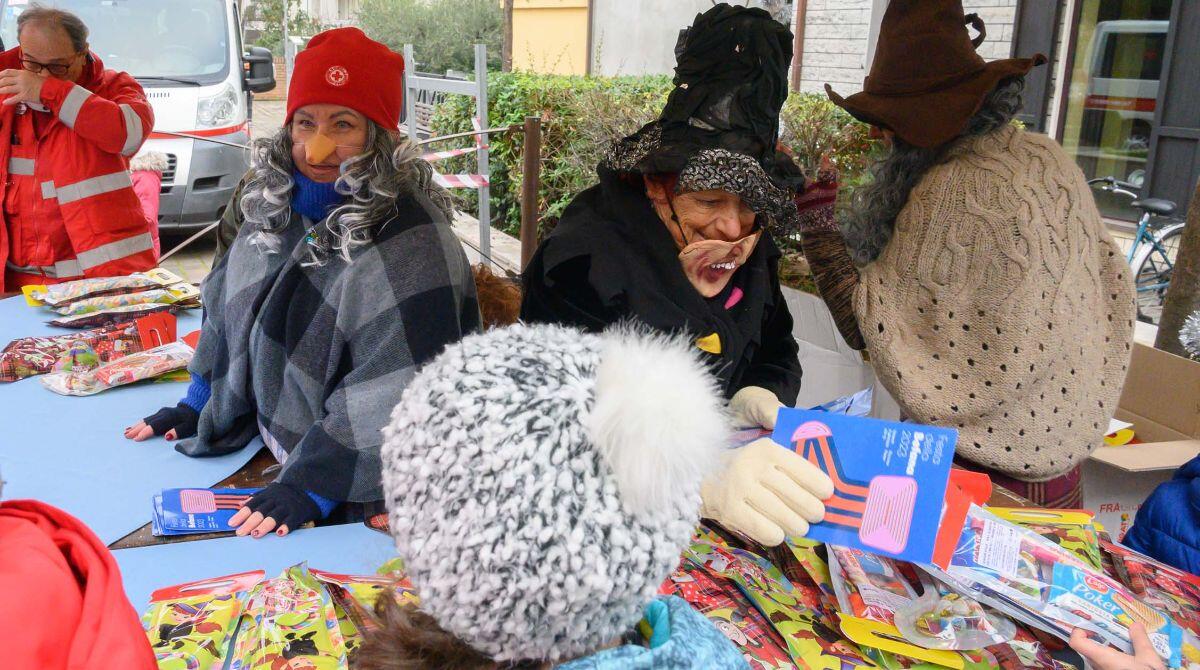La Befana arriva a Riccione Paese al ritmo di hip hop - Uno scatto dalla scorsa edizione - foto Casalboni