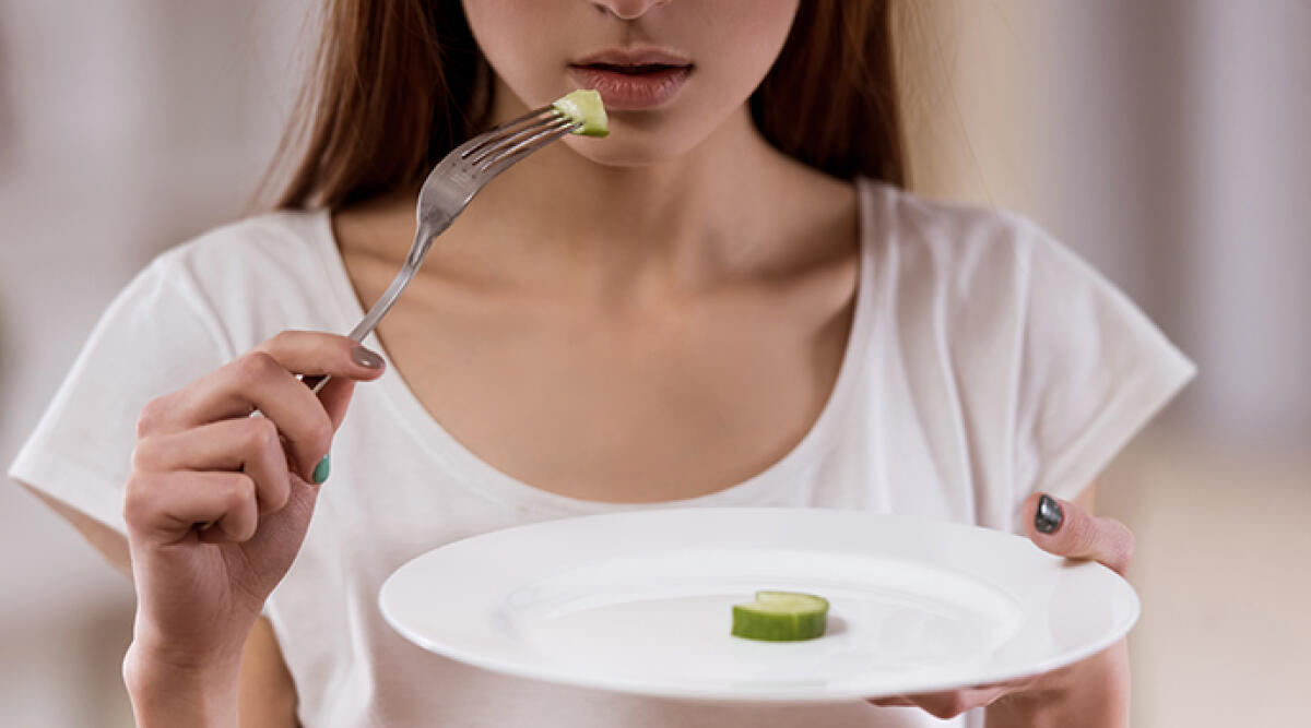 Tagli al Fondo disturbi alimentari, anche a Rimini associazioni e studenti in piazza - 4 mila ogni anno le vittime