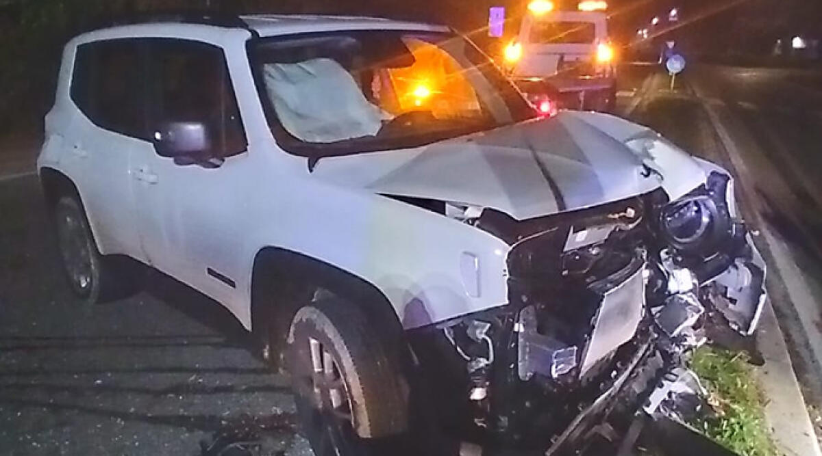 Fuori strada a Riccione, abbatte un palo della luce - Il luogo dell'incidente