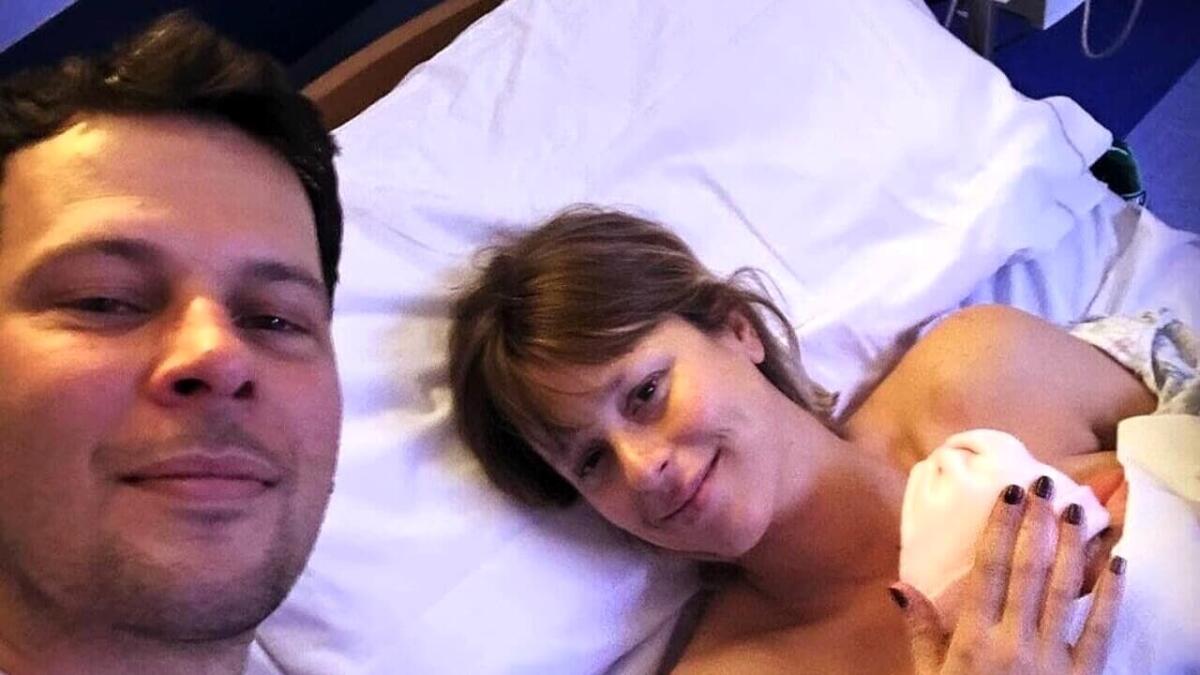 Riccione celebra la nascita di Matilde, figlia della campionessa Federica Pellegrini - Federica, Matteo e la piccola Matilde, foto da Instagram