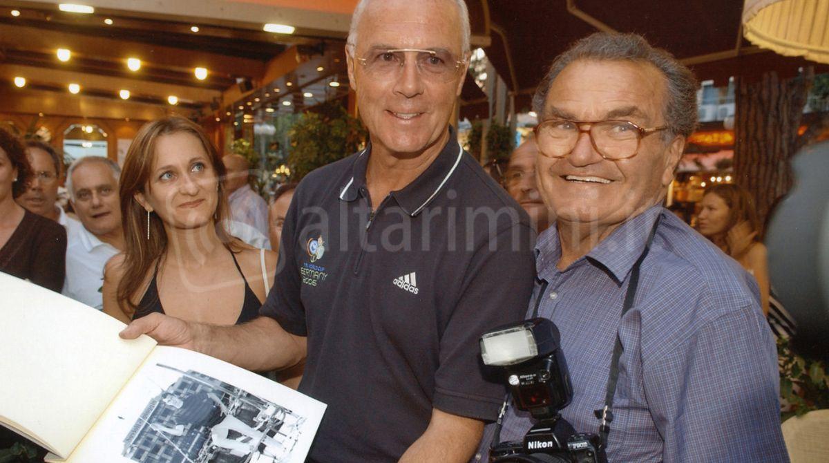 La scomparsa di Beckenbauer: le sue vacanze a Riccione con la famiglia - Archivio Zangheri
