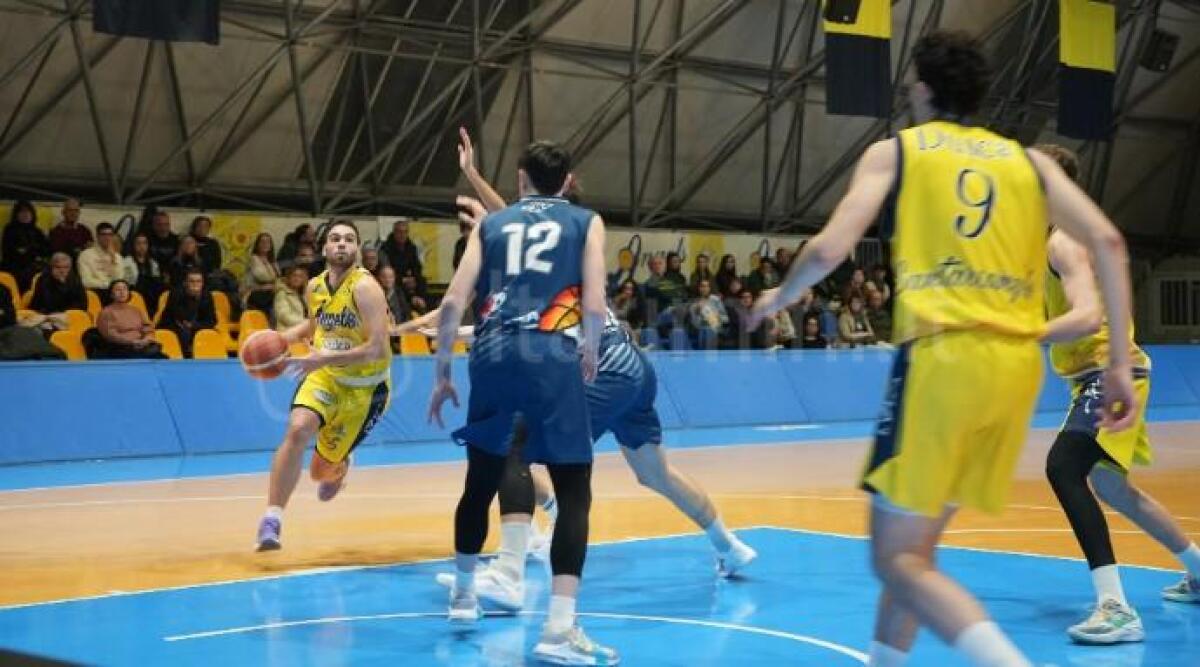 Basket C, Dulca Santarcangelo batte Ferrara al PalaSGR (77-68) - 