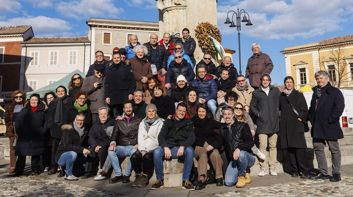 Sacchetti candidato sindaco si ritrova in piazza con i suoi sostenitori: "Uniti per il futuro di Santarcangelo" - ph © Giorgio Salvatori