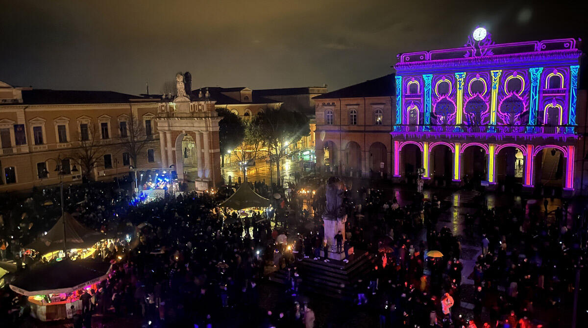 Festività: record di presenze a Santarcangelo. Successo per il ricco e variegato programma - Capodanno 2024 in piazza Ganganelli, Santarcangelo di Romagna