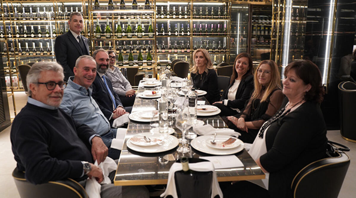 Il Club Nautico Riccione celebra 90 anni di passione e tradizione - I soci, amici e famigliari