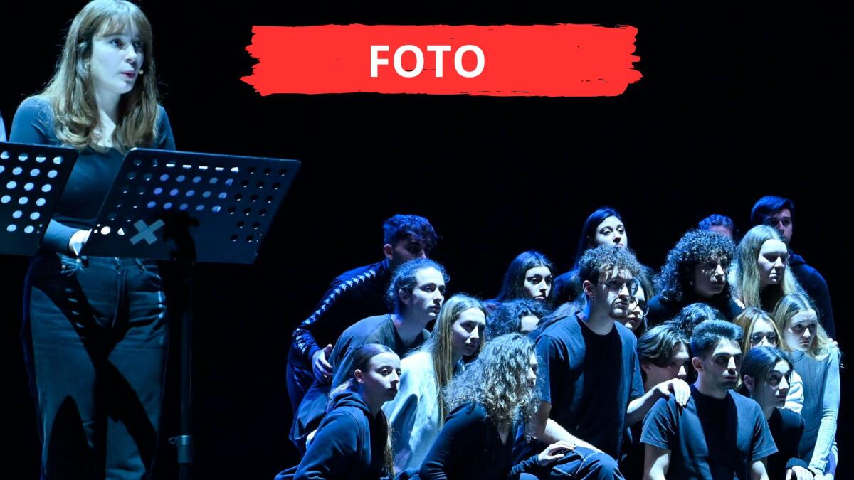 Rimini celebra 60 anni di educazione alla Memoria: un viaggio attraverso la storia e l'impegno delle giovani generazioni - Riccardo GRPhoto Gallini