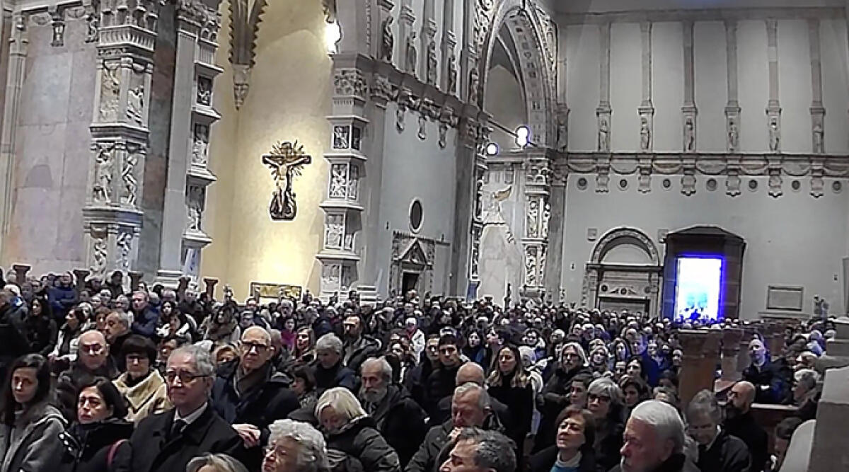 Folla ai funerali di Vittoria Maioli Sanese al Duomo, un addio commosso - Foto di Marina Valmaggi