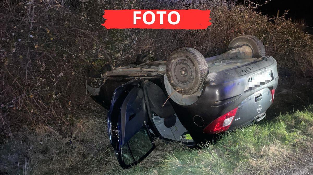 Auto ribaltata e abbandonata  fuori strada: ma il conducente non si trova - Auto ribaltata in via della Zingarina, Rimini