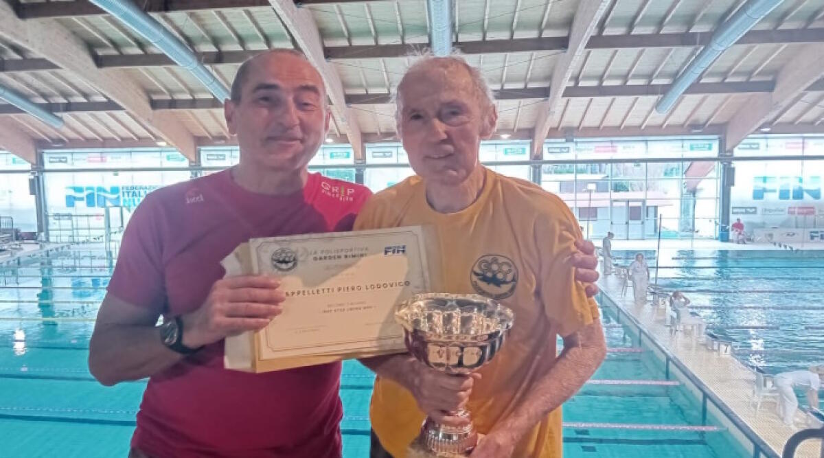 Nonni Power: record italiano di categoria per due nuotatori riminesi di 85 e 90 anni - A destra Piero Lodovico Cappelletti