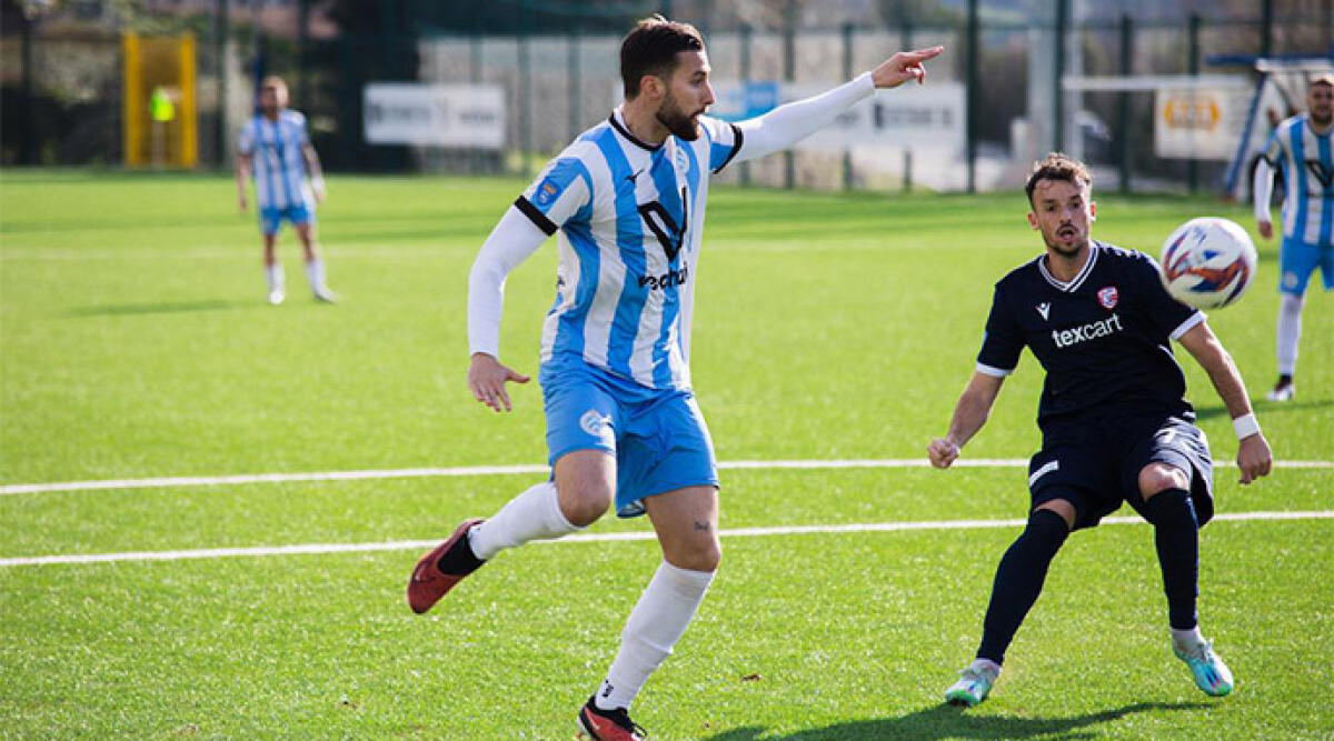 Cortesi risponde a D'Este, il Victor San Marino ferma il lanciato Carpi dopo 4 vittorie (1-1) - D'Este in azione