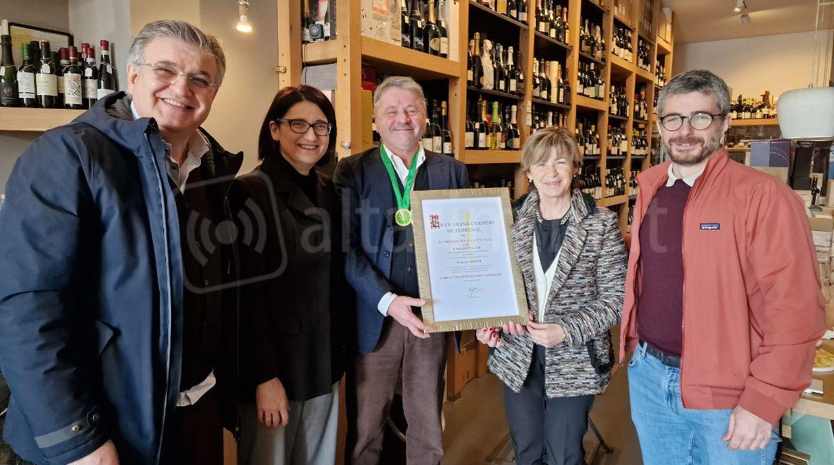 Il riccionese Fiorenzo Siboni nominato Chevalier de Champagne: prestigioso riconoscimento per "Lenoteca Wine Bar" -