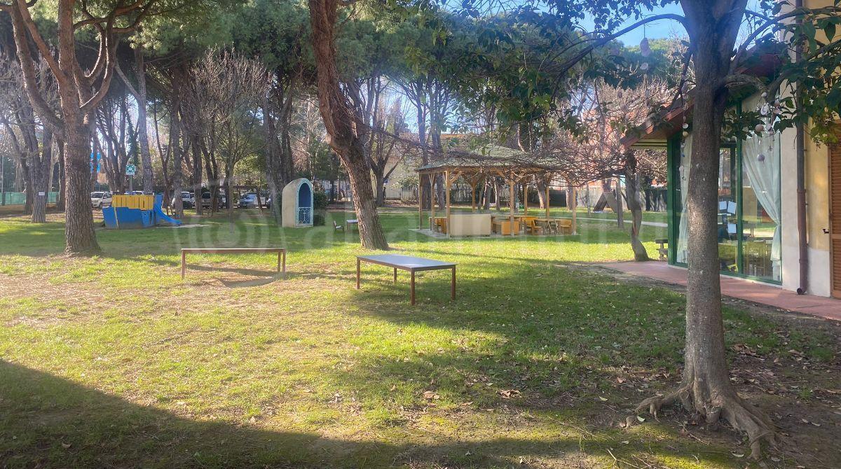 Riccione prolunga tariffe agevolate per servizi scolastici a bambini ucraini fino a giugno 2024 - Giardino del'asilo Ceccarini