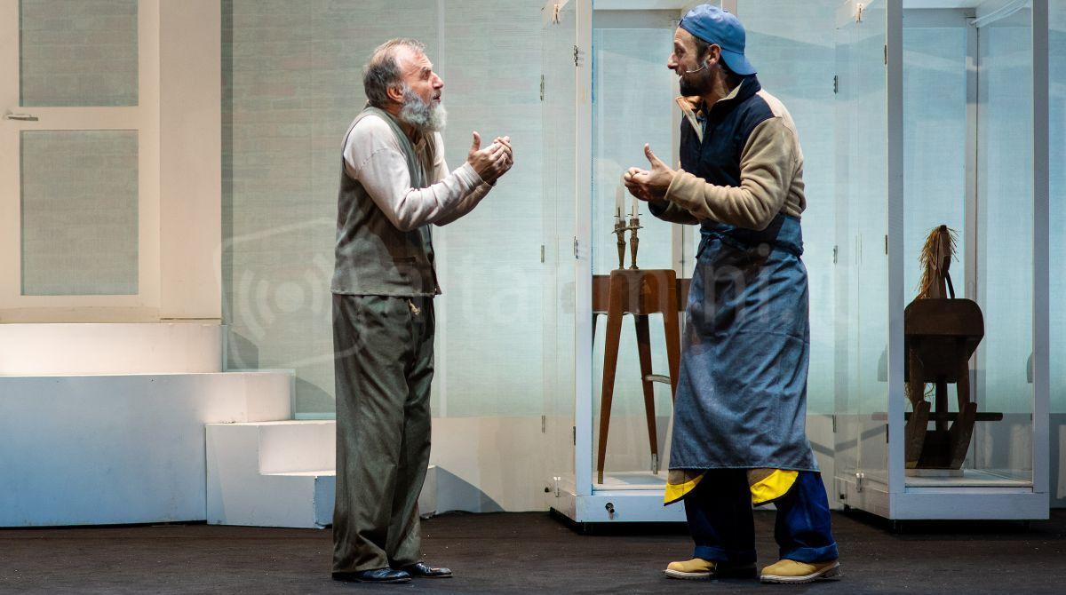 "L'Avaro" di Ugo Dighero al Teatro Galli di Rimini - Una scena dallo spettacolo - ph Federico Pitto