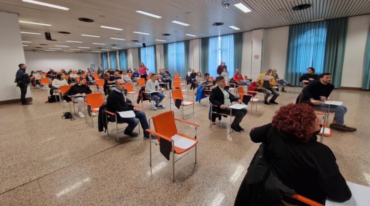 Riccione, potenziamento del Corpo di Polizia locale, assunti 2 ufficiali e 4 agenti - Al Palazzo del Turismo il concorso per agenti di Polizia locale