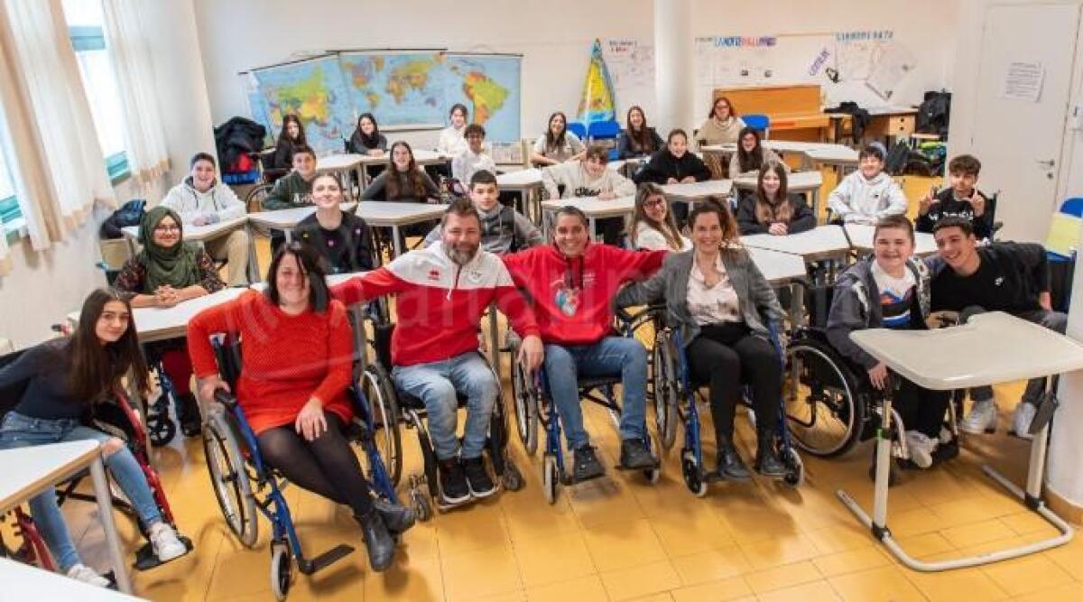 Progetto 'Seduti per un giorno' alla scuola Di Duccio di Miramare - 