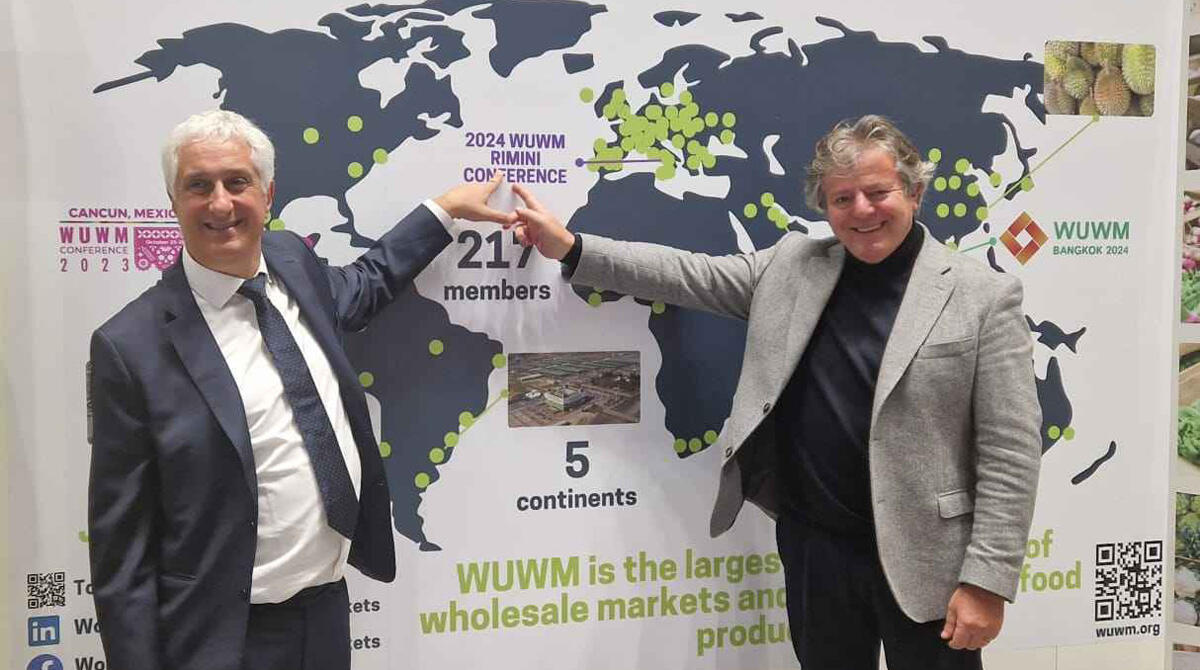Indino reduce dalla "missione" di Berlino elogia Lollobrigida. A Rimini il gotha dei mercati ortofrutticoli - Il presidente del Wuwm, Stéphan Layani, con Gianni Indino