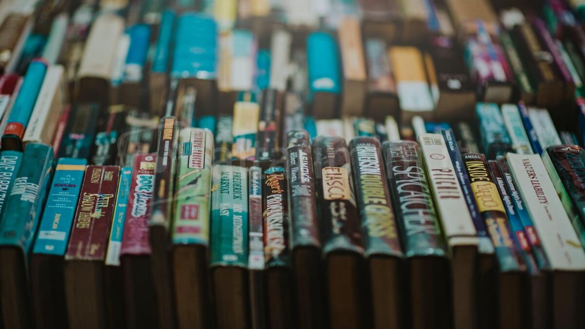 Più libri per gli asili: il Comune di Rimini stanzia 45mila euro per aggiornare le biblioteche - Photo by Min An on <a href="https://www.pexels.com/photo/assorted-title-novel-book-photo-775998/" rel="nofollow">Pexels.com</a>